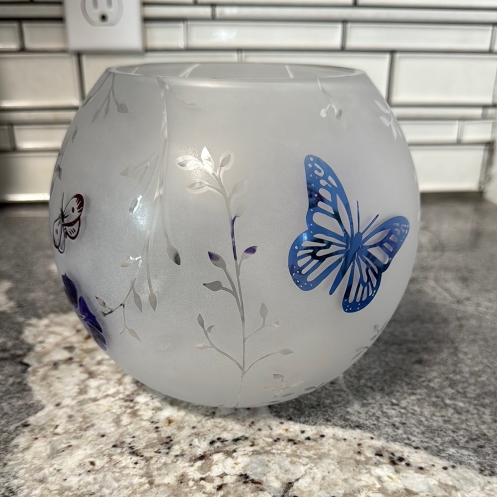 Lenox butterfly meadow Frosted Glass with ode bowl non lead crystal 6” - Picture 2 of 8